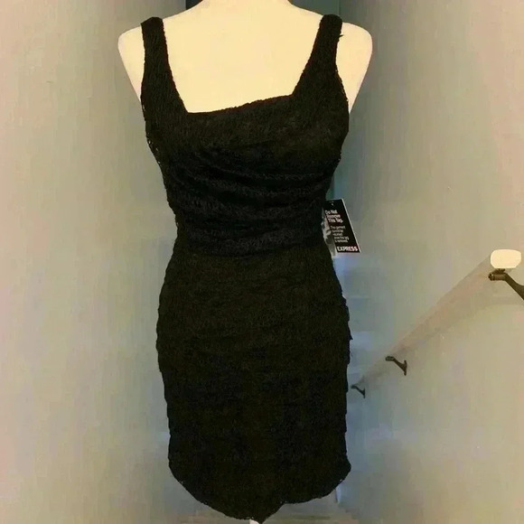 Express lace ruched dress NWT 2 - Picture 1 of 7
